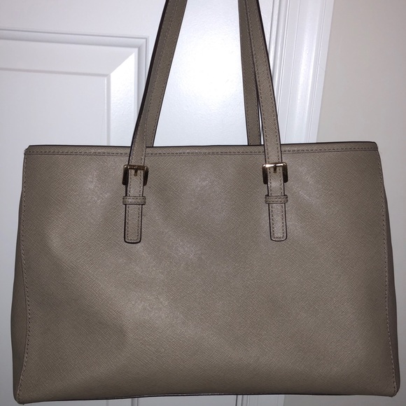 Michael Kors purse - Picture 2 of 5